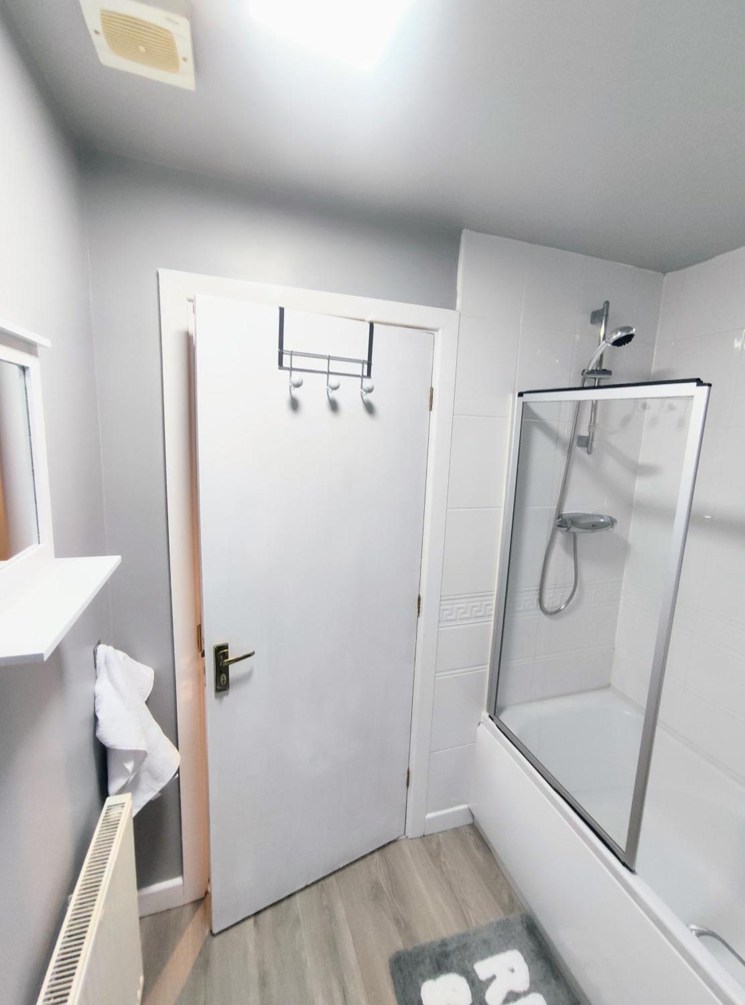 Apartment High Rigg House Bradford - Luxury With Private Parking Idle